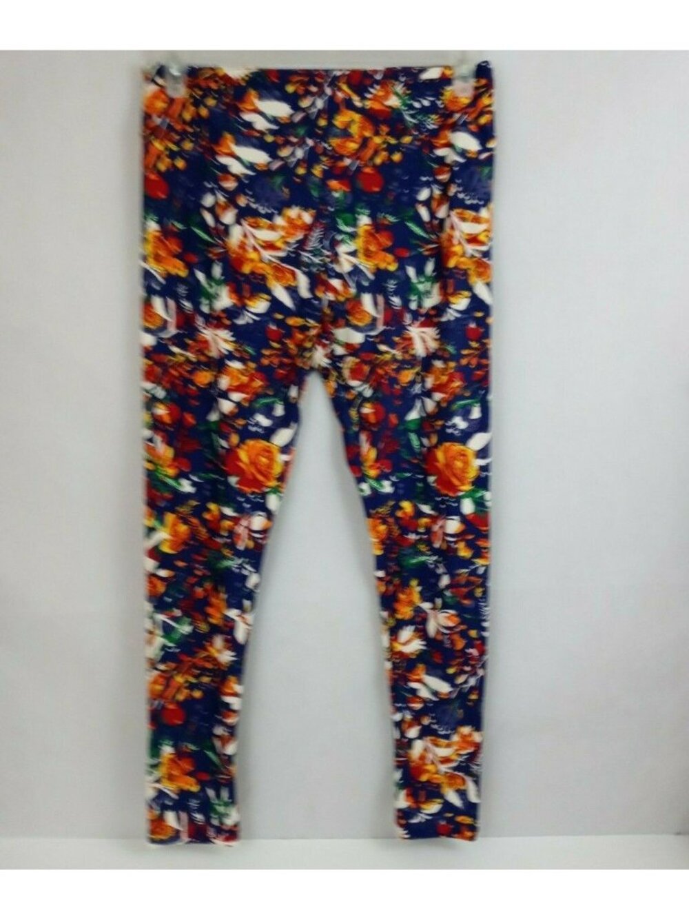 New LuLaRoe Tall & Curvy Leggings Blue With Abstract Roses Design